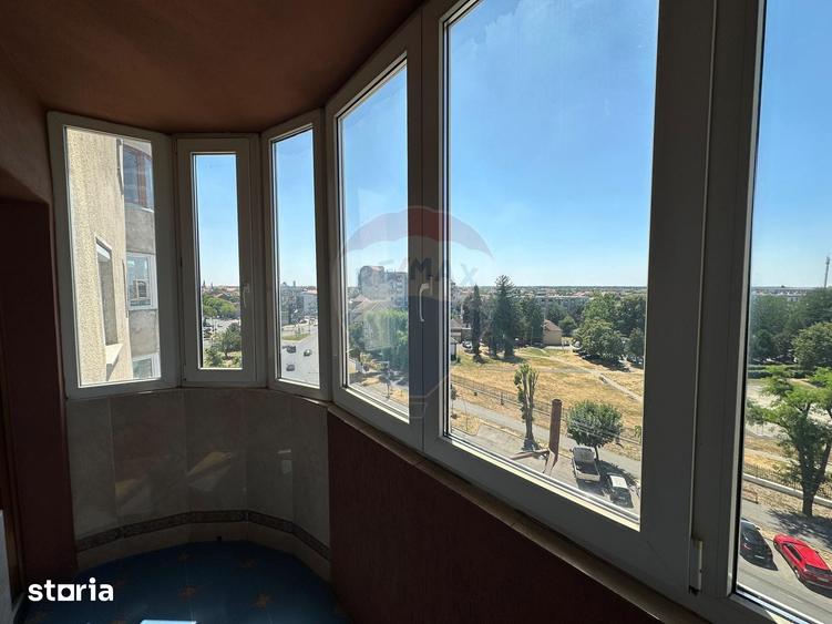 Apartament cu 3 camere în Intim