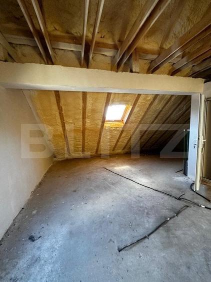 Duplex cu 4 camere cu Canalizare în Florești