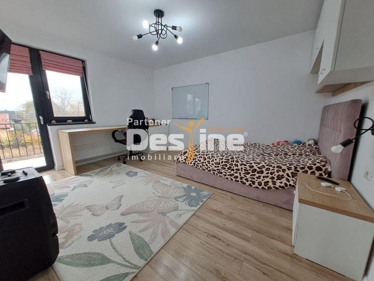 Casă individuală cu 4 camere cu Canalizare în Miroslava