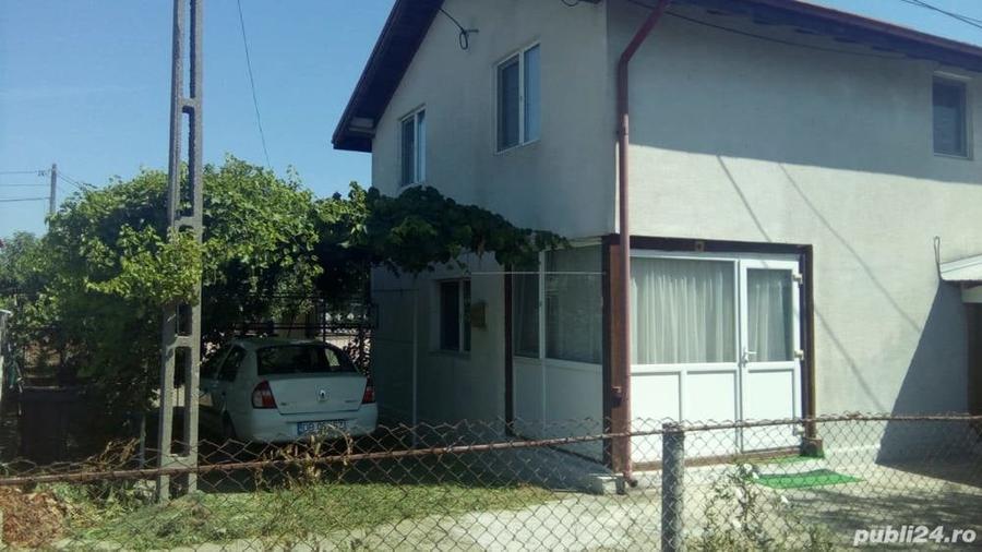 Casă cu 4 camere în Găești