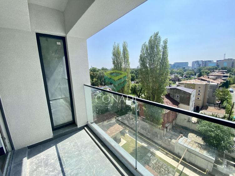 Apartament cu 4 camere decomandat în Cotroceni