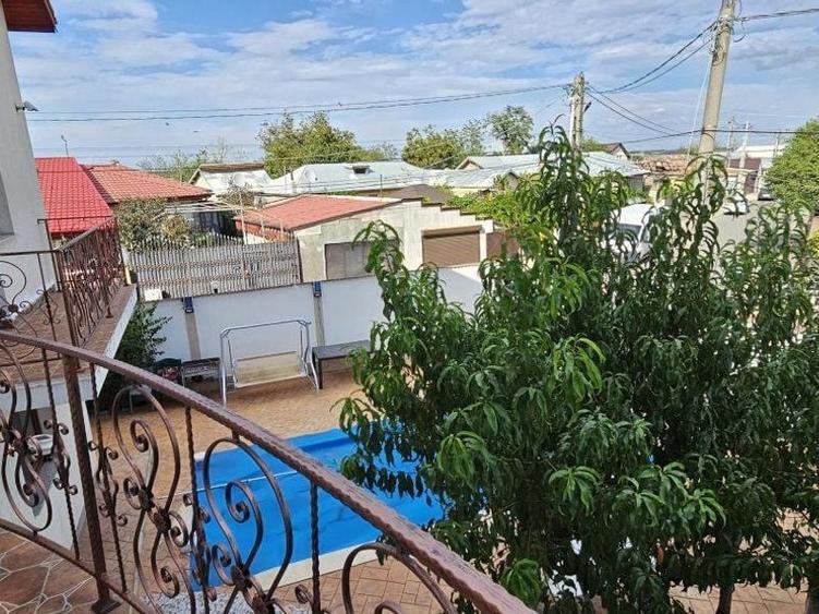 Casă individuală cu 6 camere cu Piscina în Glina