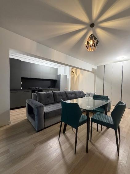 Apartament cu 2 camere semidecomandat în Km 5