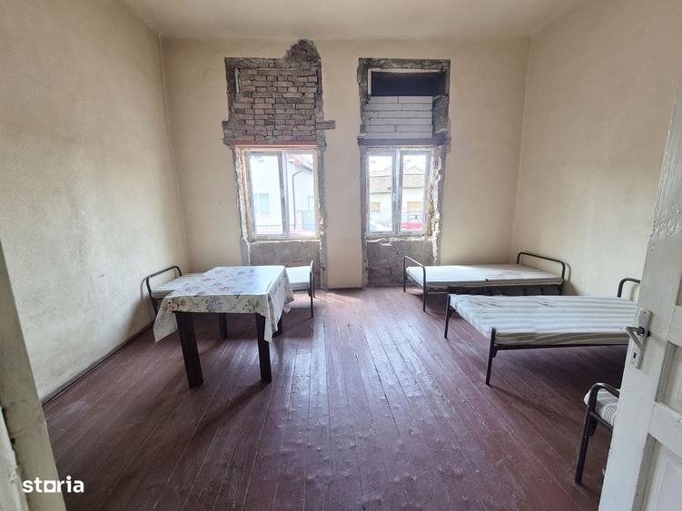 Casă cu 3 camere cu Teren 3378 Mp în Aiud
