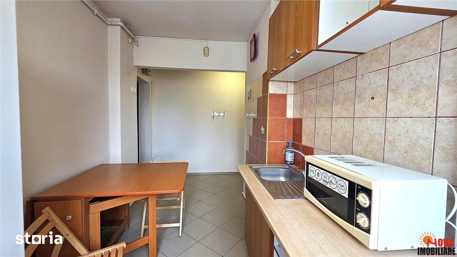 Apartament cu 2 camere decomandat în Centrul Civic