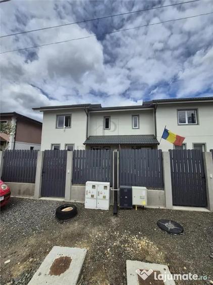Casă cu 4 camere cu Teren 300 Mp în Moșnița Nouă