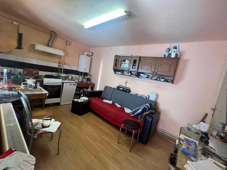 Casă cu 3 camere în Aradul Nou