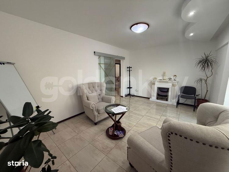 Apartament cu 4 camere decomandat, mobilat în Central