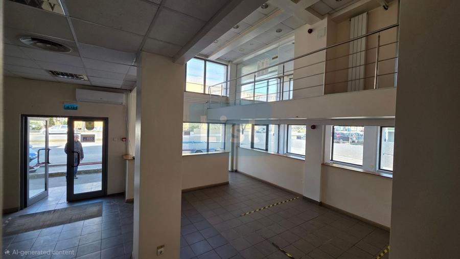 Birou, de 210 mp, în Central