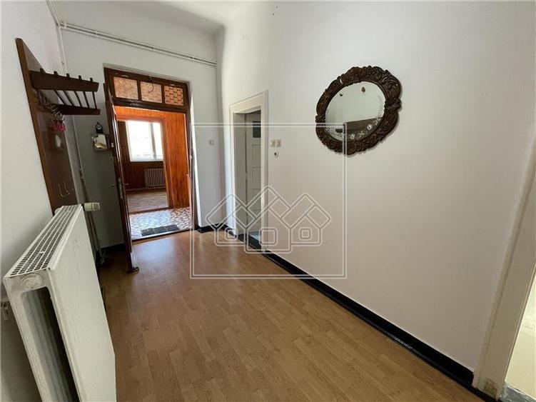 Apartament cu 4 camere circular în Central