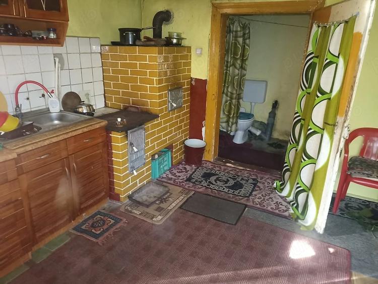Casă cu Teren 1072 Mp în Pietriș