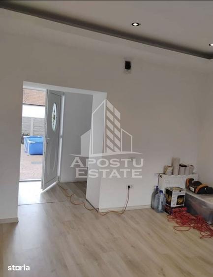 Casă cu 4 camere cu Teren 300 Mp în Remetea Mare