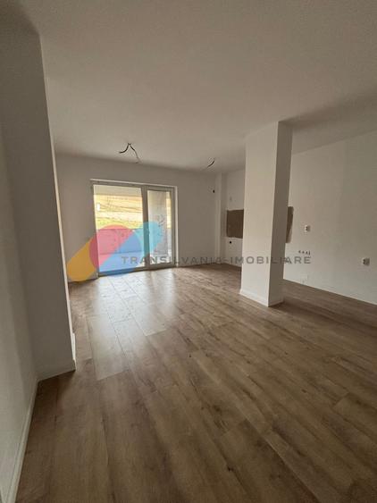 Apartament cu 3 camere semidecomandat în Iris