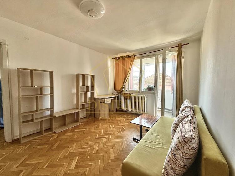 Apartament cu 2 camere semidecomandat în Complex Studențesc
