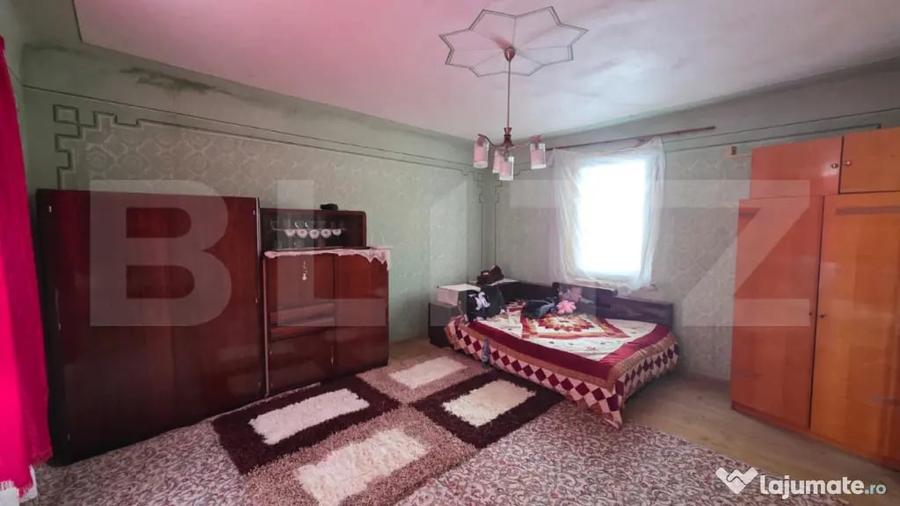 Casă cu 2 camere cu Teren 3200 Mp în Central
