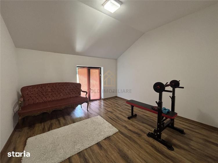 Casă cu 4 camere cu Teren 600 Mp în Central