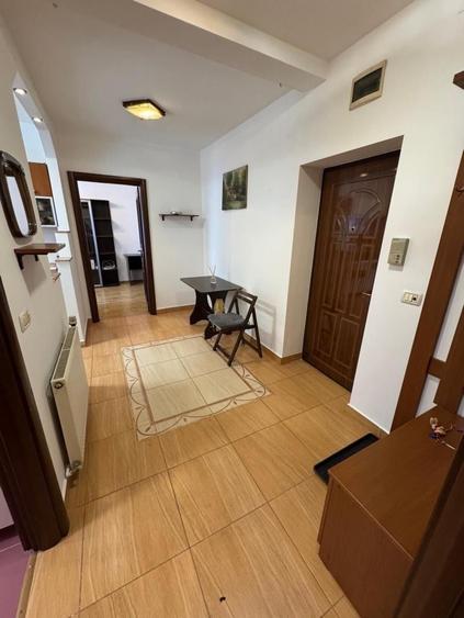 Apartament cu 2 camere decomandat în P-ța Mihai Viteazul