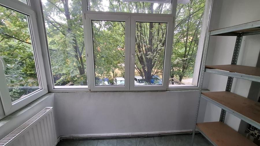 Apartament cu 2 camere decomandat în Nicolina