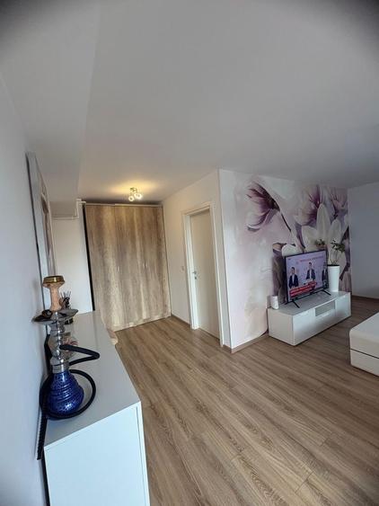 Apartament cu 2 camere semidecomandat în Cățelu