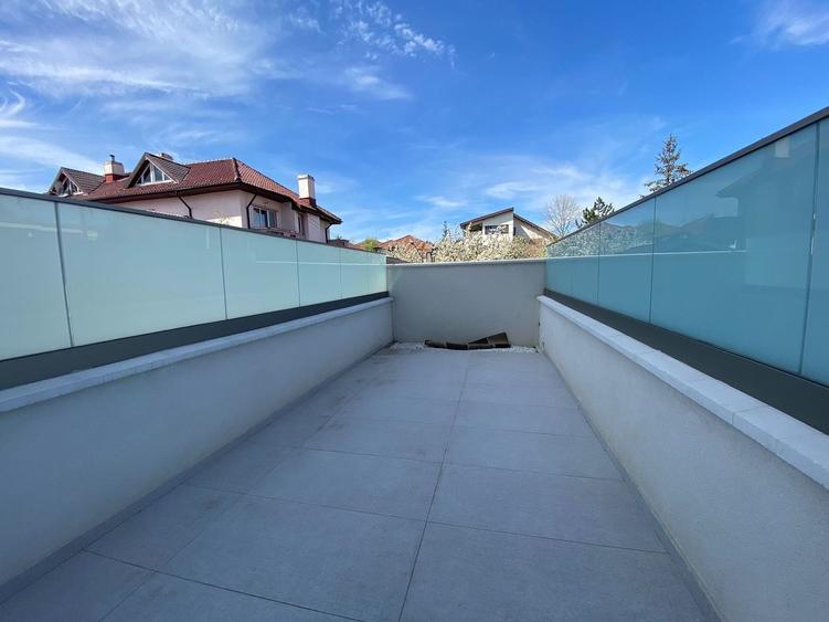 Apartament cu 4 camere decomandat în Iancu Nicolae