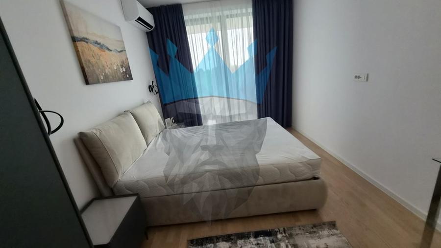 Apartament cu 3 camere semidecomandat, mobilat în Băneasa