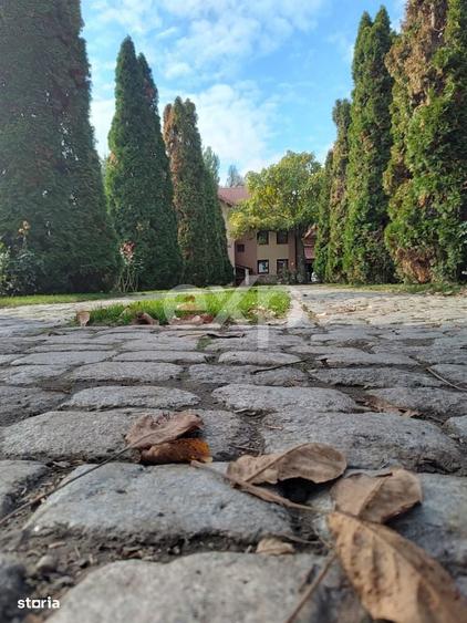 Casă cu 4 camere în Breazu