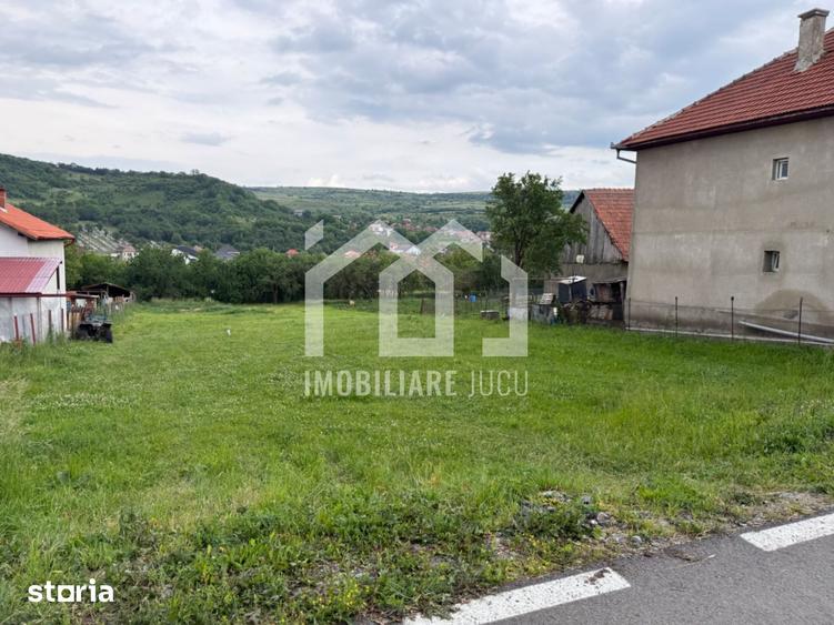 Teren de 1270 mp, în Chinteni