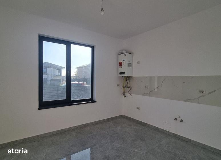 Casă cu 4 camere în Valea Adâncă