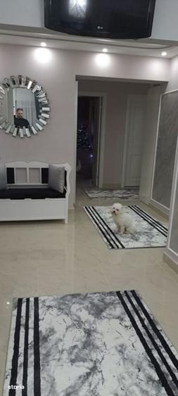 Apartament cu 3 camere decomandat în Cug