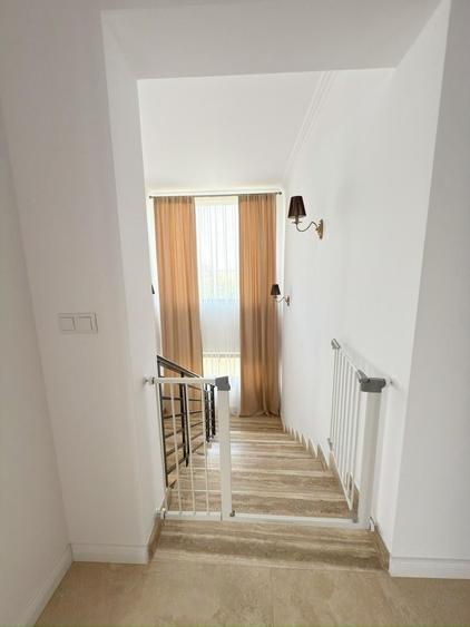 Casă individuală cu 5 camere cu Teren 1200 Mp în Șagului