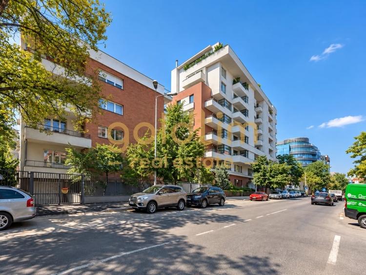 Apartament cu 4 camere decomandat, mobilat în Dorobanți