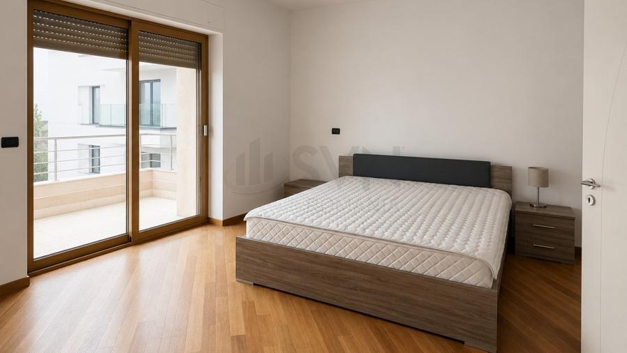 Apartament cu 5 camere decomandat, mobilat în Primăverii