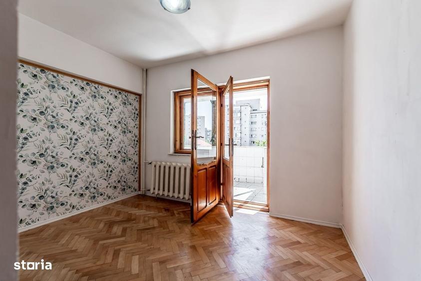 Apartament cu 4 camere decomandat în Aurel Vlaicu