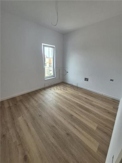 Duplex cu 4 camere cu Teren 300 Mp în Moșnița Nouă