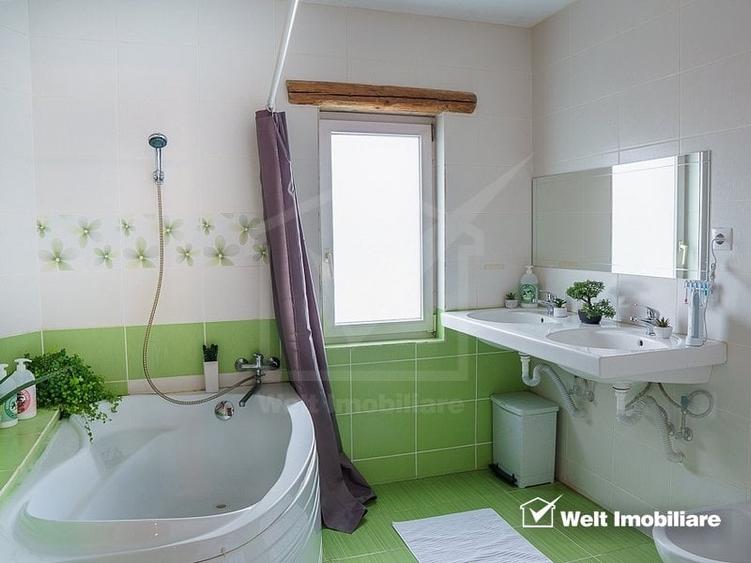 Casă individuală cu 6 camere cu Canalizare în Dâmbul Rotund