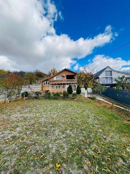 Casă individuală cu 3 camere cu Teren 1306 Mp în Gării