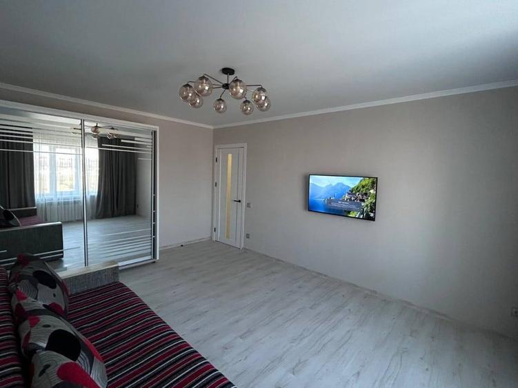 Apartament cu 2 camere decomandat în Est