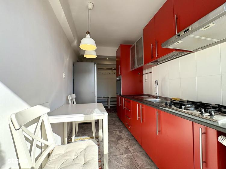 Apartament cu 2 camere semidecomandat, mobilat în Central
