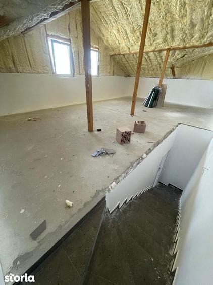Casă cu 3 camere cu Teren 180 Mp în Central