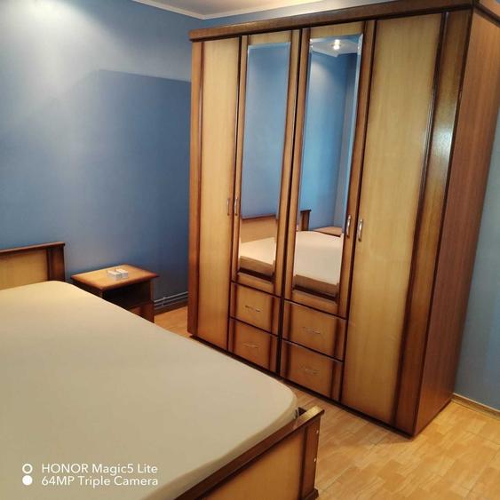 Apartament cu 3 camere decomandat în Brătianu