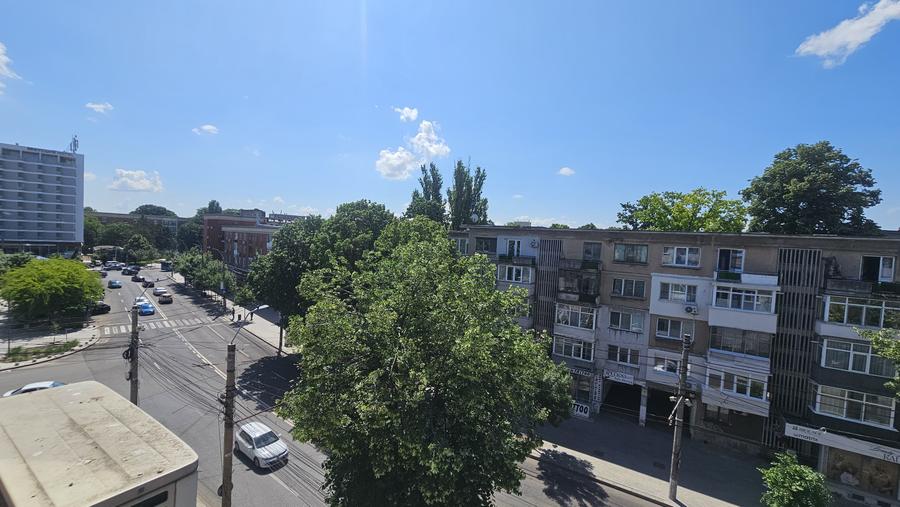 Apartament cu 2 camere decomandat în Ultracentral