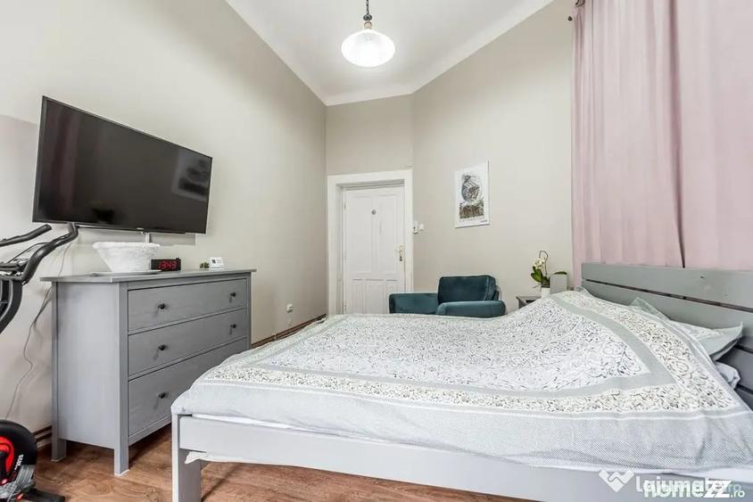 Apartament cu 4 camere decomandat în Ultracentral