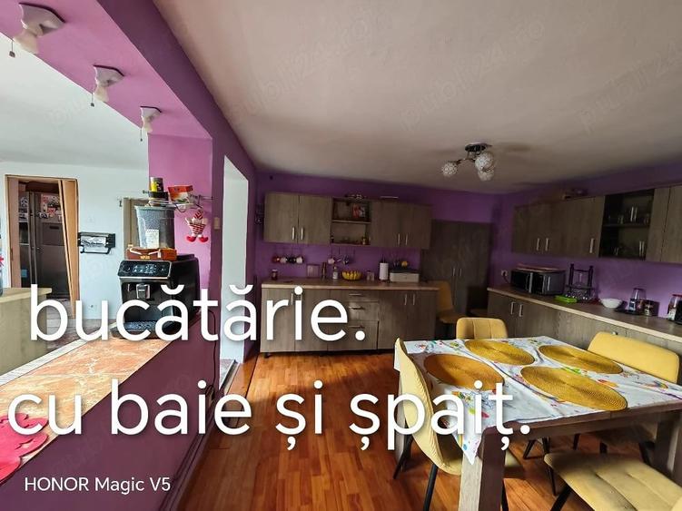 Casă cu 6 camere cu Teren 907 Mp în Moșnița Nouă