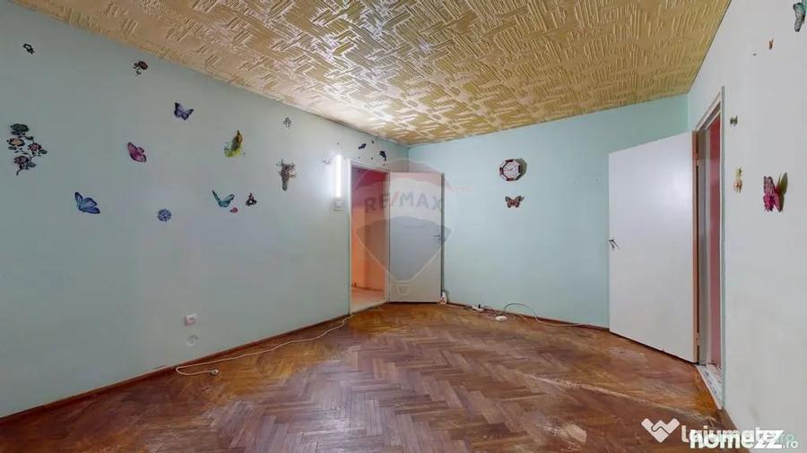 Apartament cu 3 camere semidecomandat în Electroprecizia