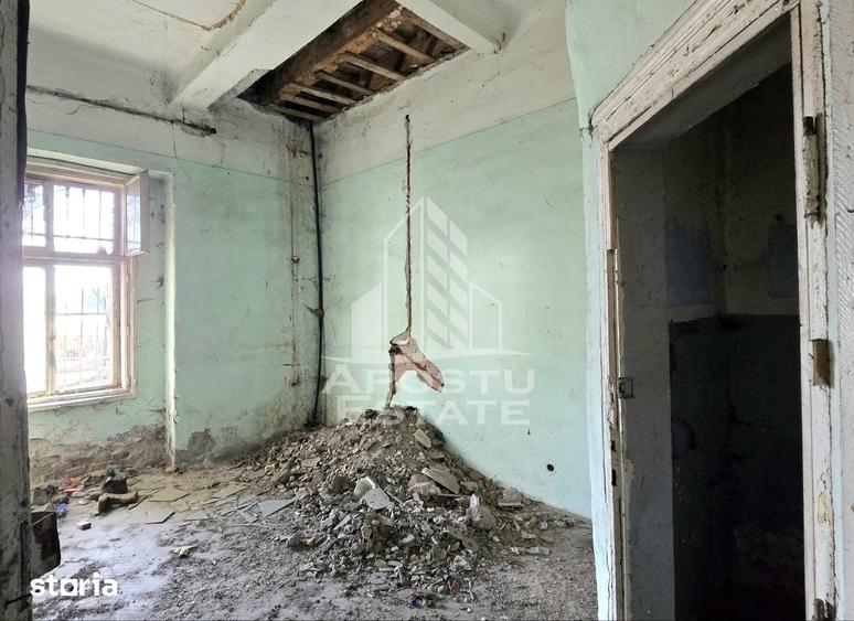 Casă cu Teren 1162 Mp în Iosefin