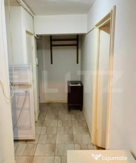 Apartament cu 3 camere semidecomandat, mobilat în Semicentral