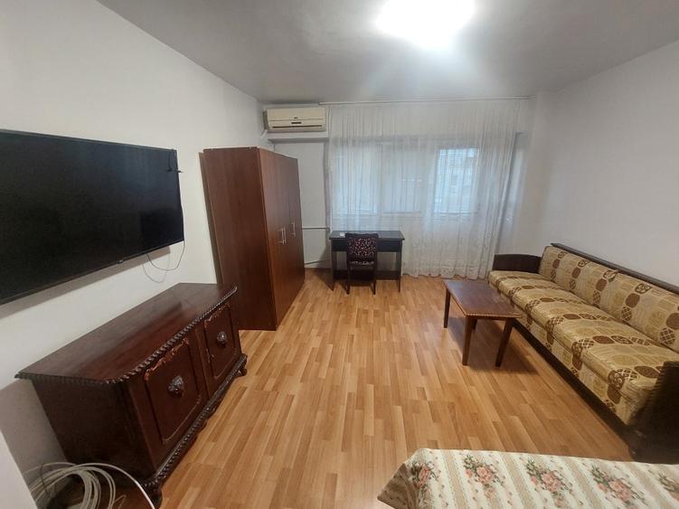 Garsonieră decomandată, mobilată în Lujerului