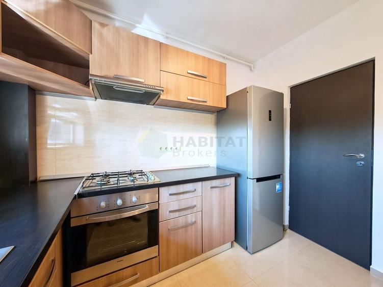 Apartament cu 2 camere decomandat, mobilat în Decebal