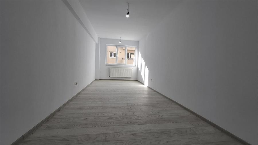 Apartament cu 3 camere decomandat în Valea Lupului