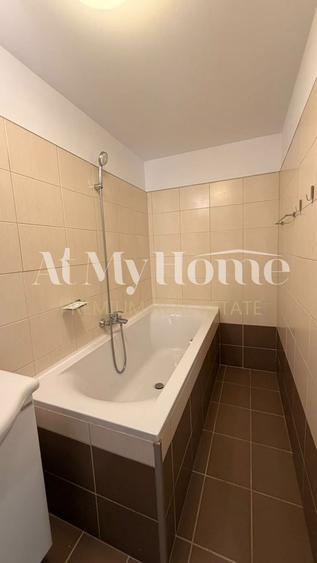 Apartament cu 3 camere decomandat, mobilat în Iancu Nicolae